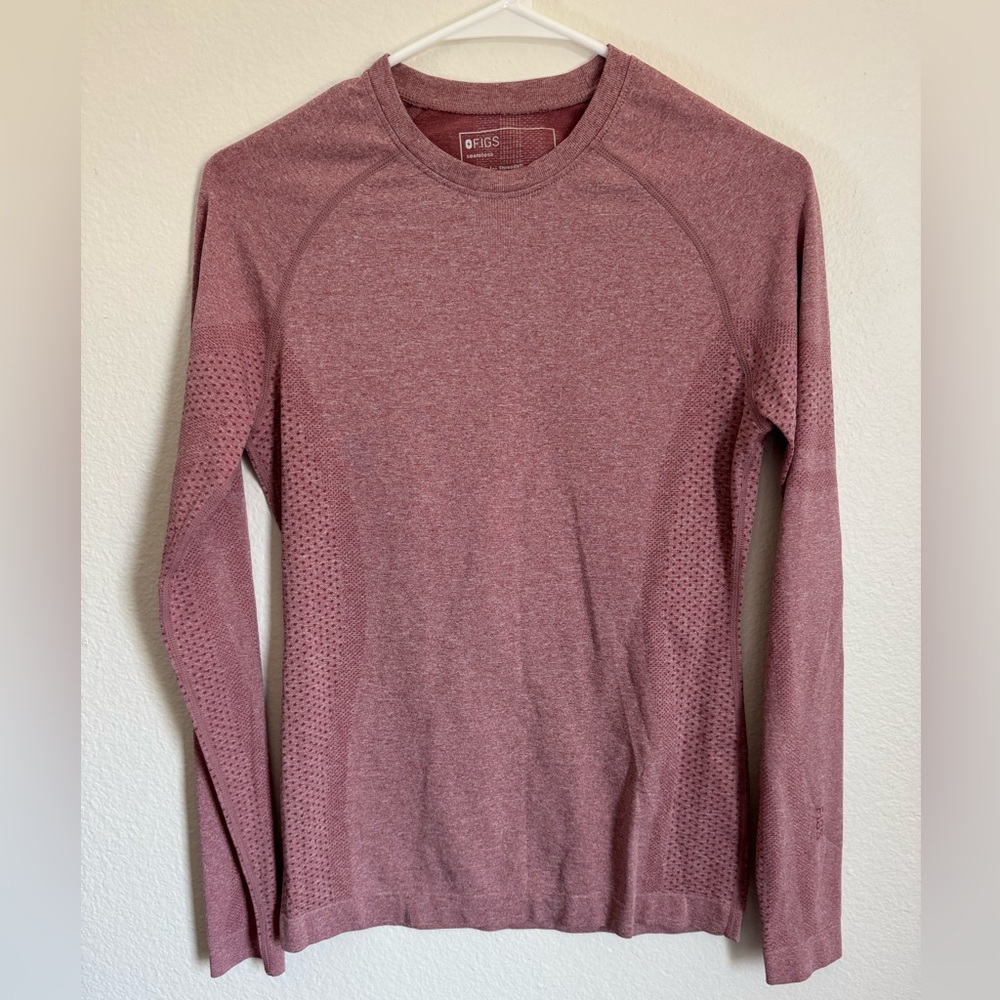 Figs Women's Long Sleeve Tee in Maroon